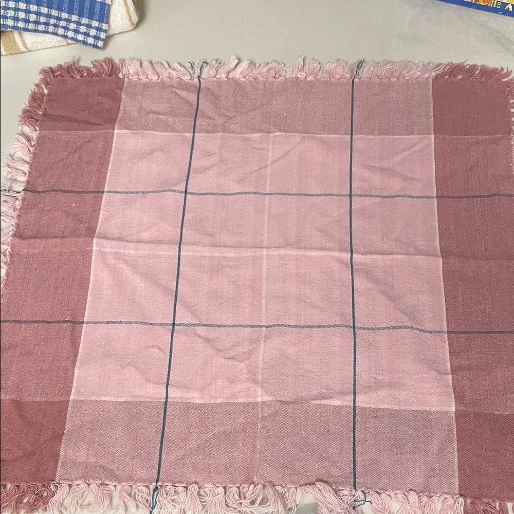 VINTAGE NAPKINS Dusty Mauve Pink Plaid Cloth  Fringed.  Set of 8 TABLEMATS